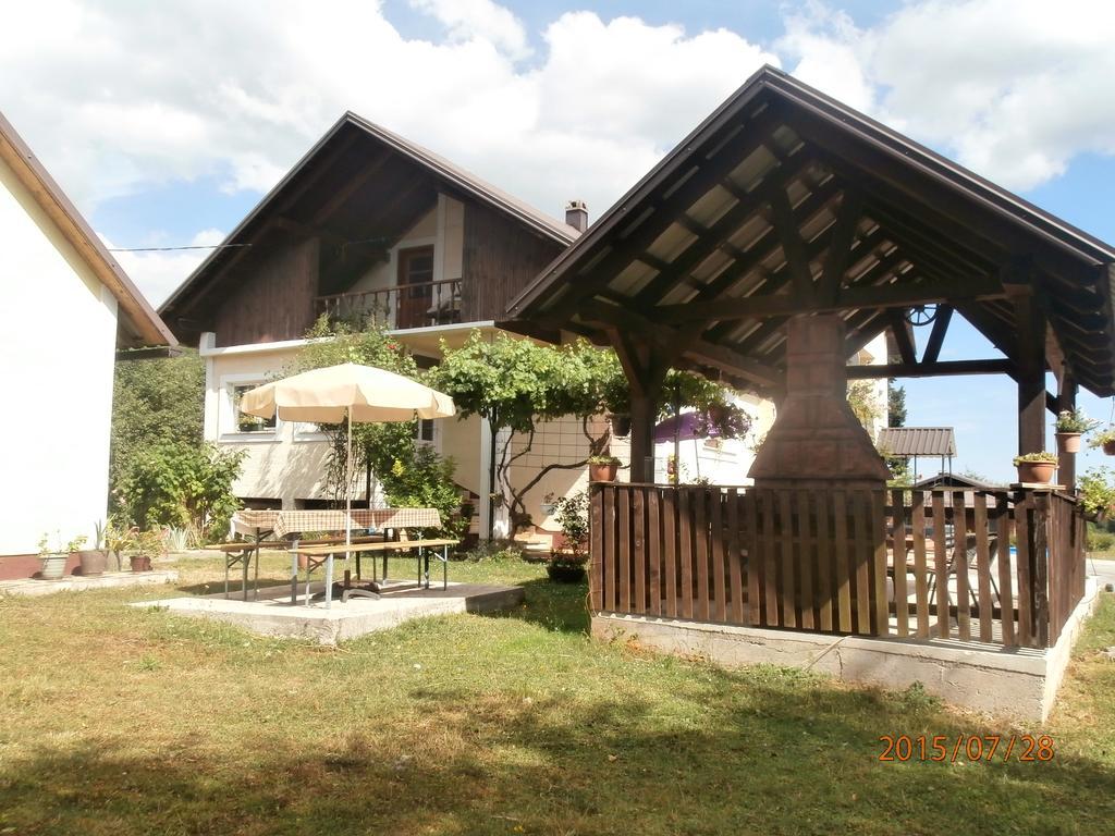 Rooms "Dragica" Otočac Exterior foto