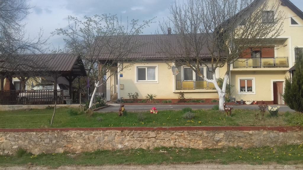 Rooms "Dragica" Otočac Exterior foto