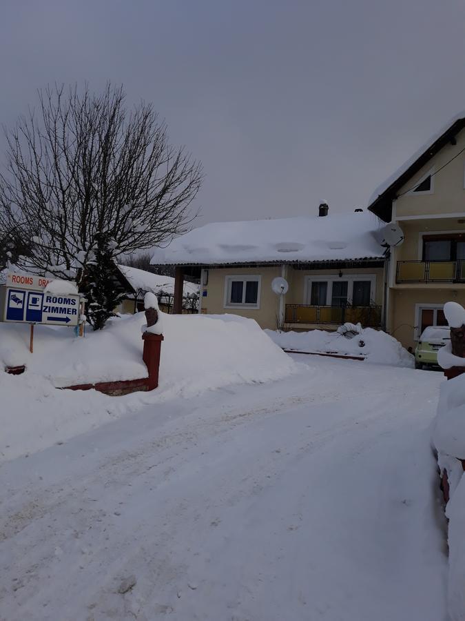 Rooms "Dragica" Otočac Exterior foto