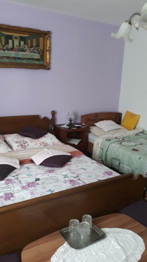 Rooms "Dragica" Otočac Exterior foto